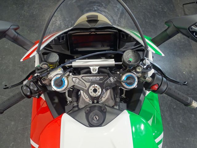 ducati - panigale-v4-tricolore