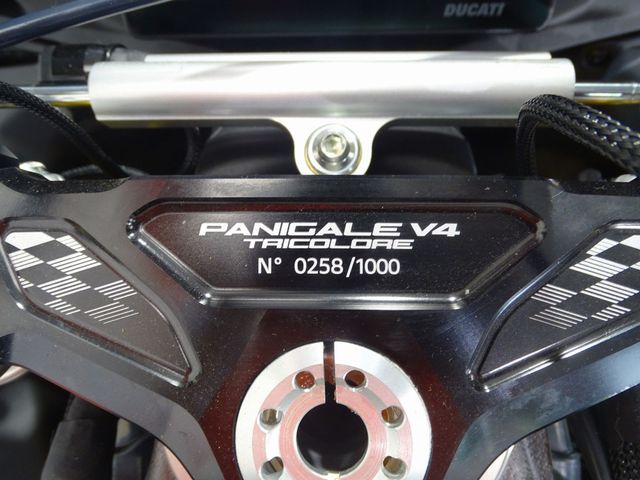 ducati - panigale-v4-tricolore