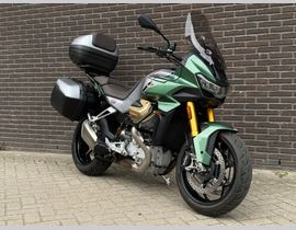Moto Guzzi V 100 Mandello S 2024