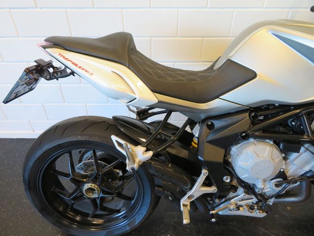 mv-agusta - brutale-675