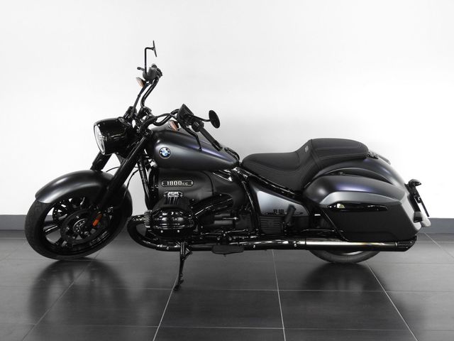 bmw - r-18-rocktane