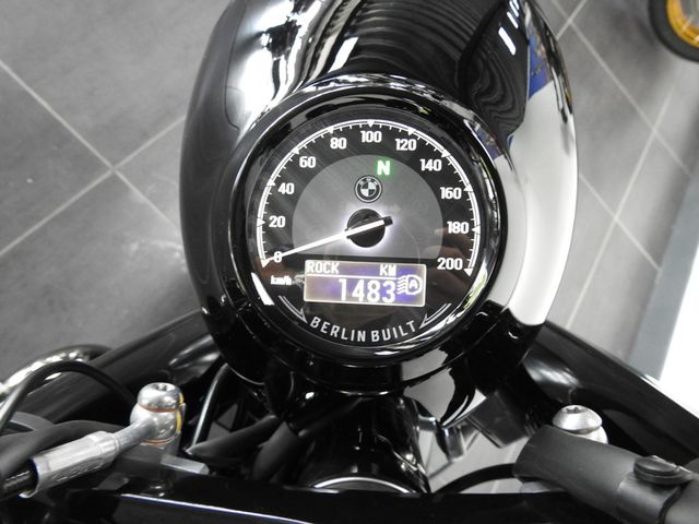 bmw - r-18-rocktane