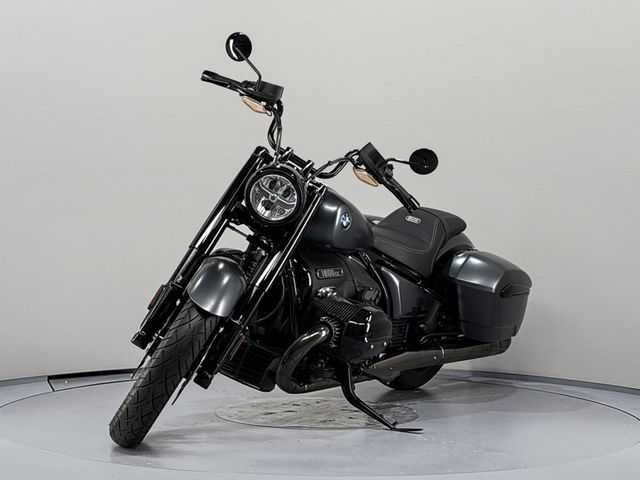 bmw - r-18-rocktane