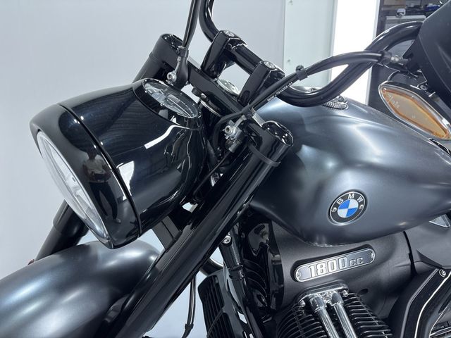 bmw - r-18-rocktane