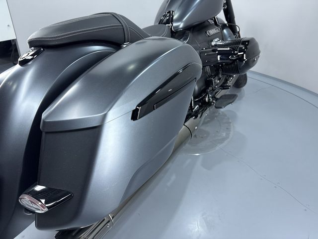 bmw - r-18-rocktane
