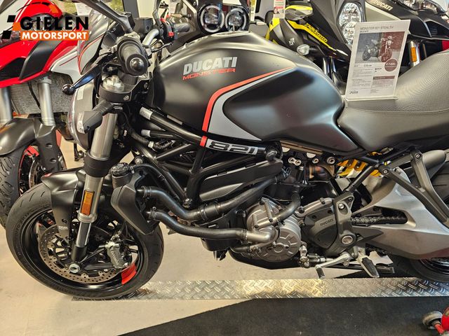 ducati - monster-821-stealth