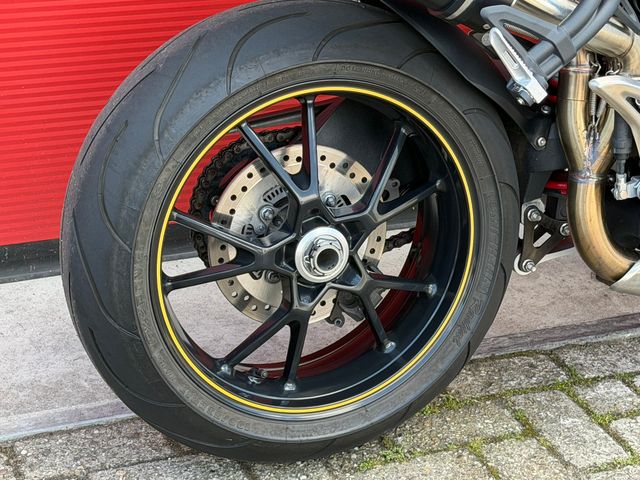 triumph - speed-triple-special-edition