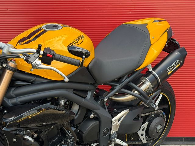 triumph - speed-triple-special-edition