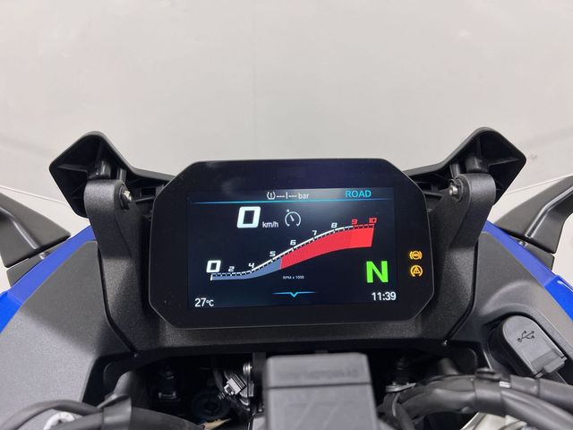 bmw - r-1300-rs