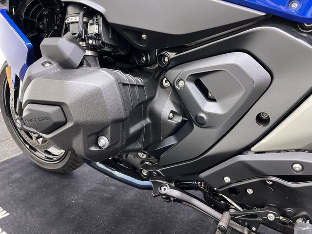 bmw - r-1300-rs