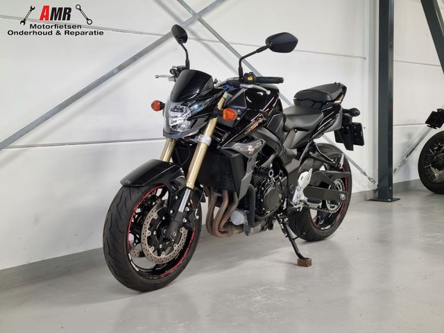 suzuki - gsr-750