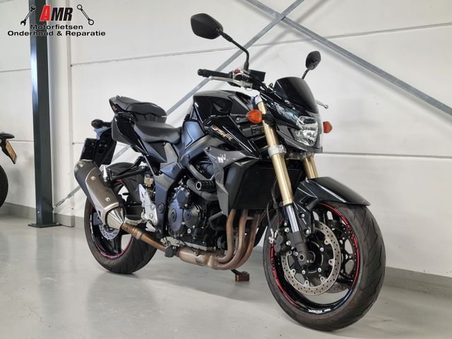 suzuki - gsr-750