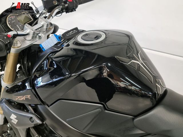 suzuki - gsr-750