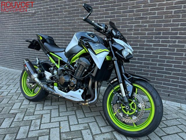 kawasaki - z900