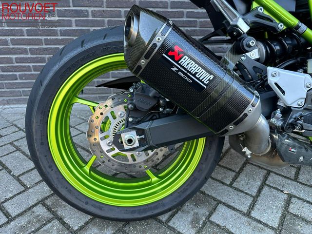 kawasaki - z900