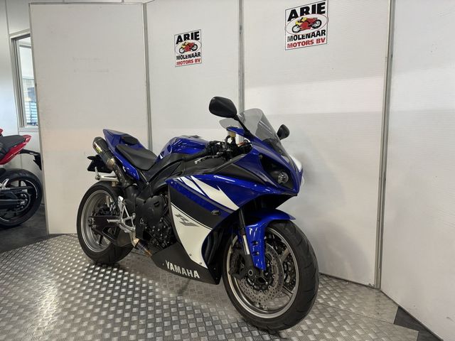yamaha - yzf-r1