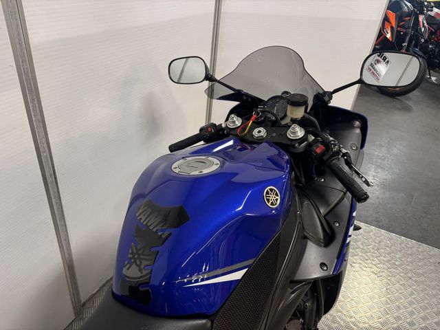 yamaha - yzf-r1