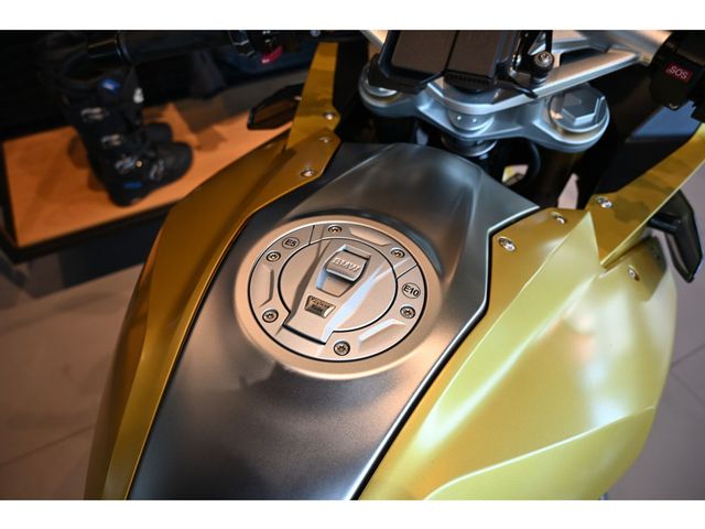 bmw - r-1250-rs