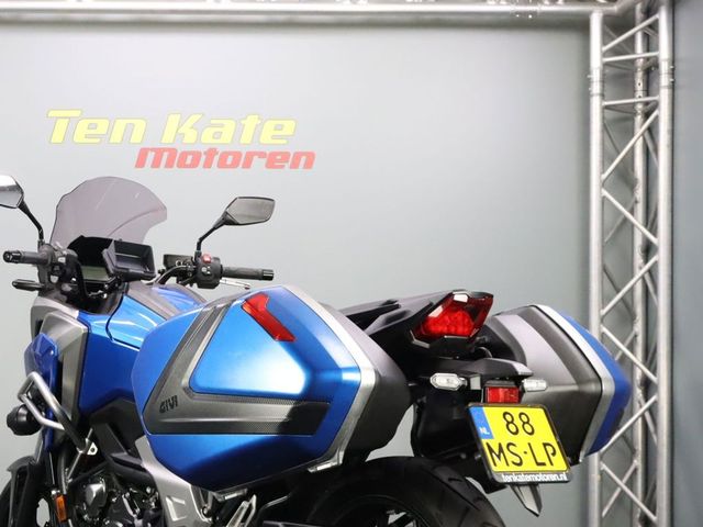 honda - nc-700-x-dct