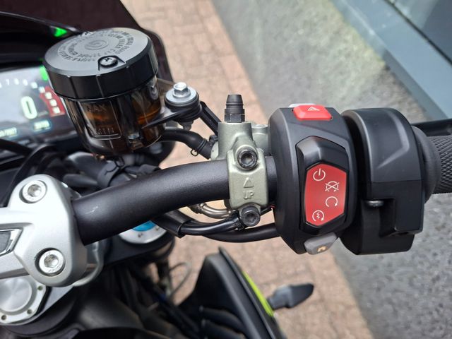 triumph - speed-triple-rs