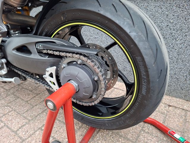 triumph - speed-triple-rs