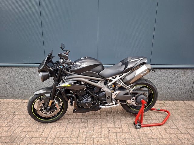 triumph - speed-triple-rs
