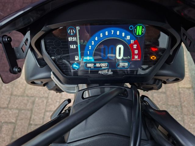 triumph - speed-triple-rs