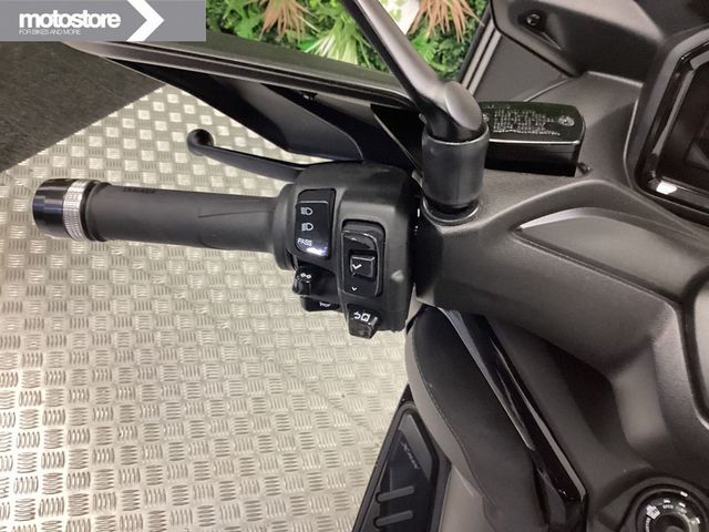 yamaha - x-max-300-tech-max