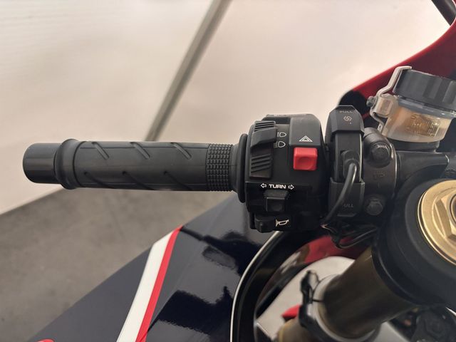 honda - cbr-1000-rr-fireblade