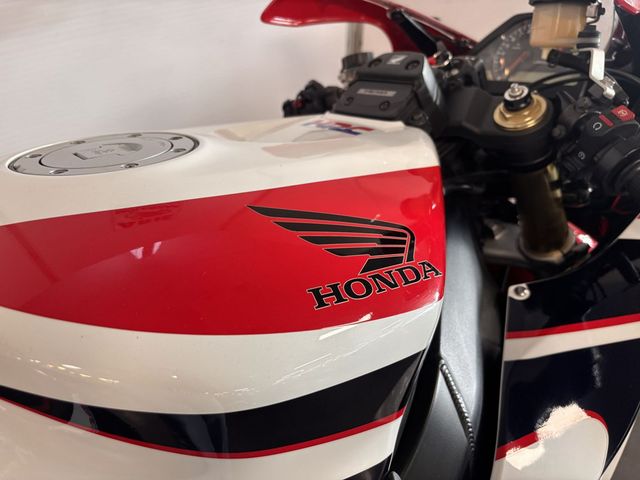 honda - cbr-1000-rr-fireblade