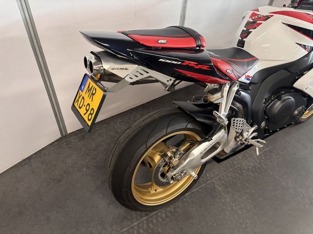 honda - cbr-1000-rr-fireblade