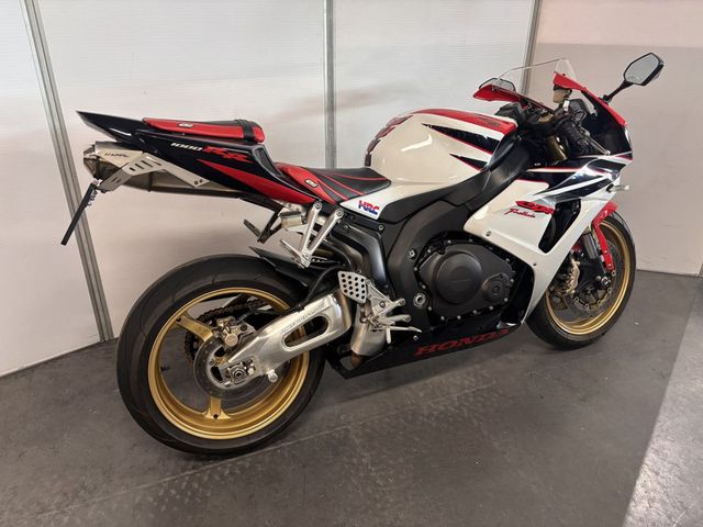 honda - cbr-1000-rr-fireblade