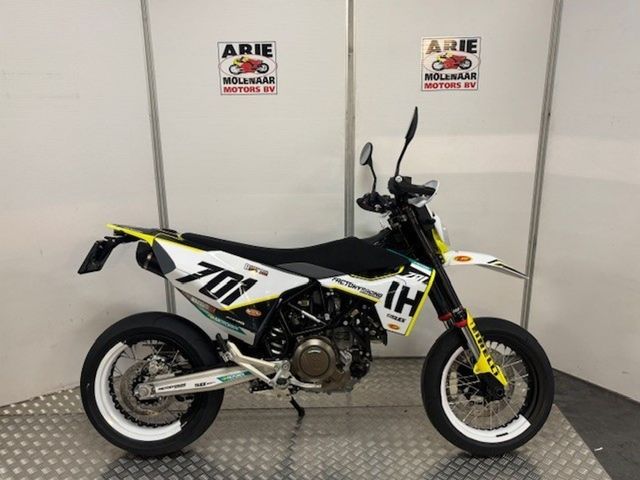 husqvarna - 701-supermoto