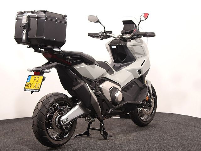 honda - x-adv