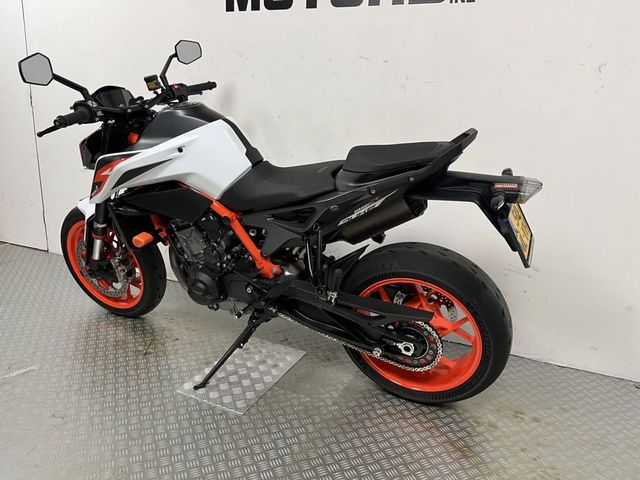 ktm - 890-duke-r