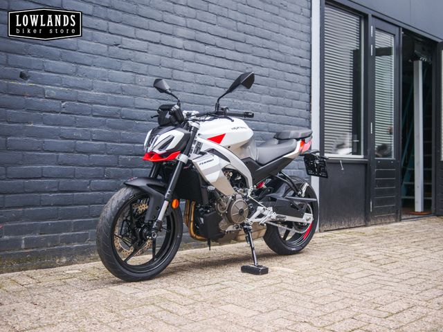 aprilia - tuono-457