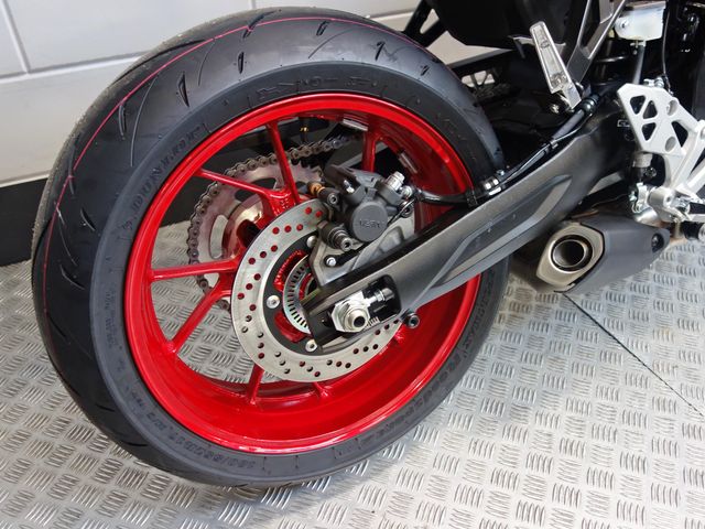 suzuki - gsx-8s