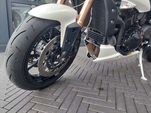 triumph - speed-triple-1050-abs