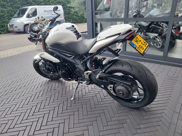triumph - speed-triple-1050-abs