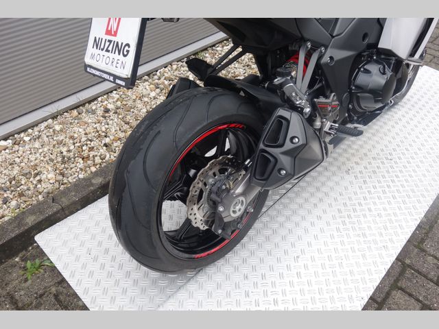 kawasaki - z-1000-sx-abs