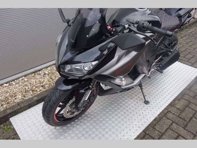 kawasaki - z-1000-sx-abs