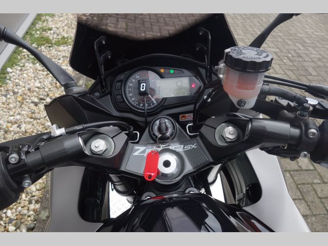 kawasaki - z-1000-sx-abs