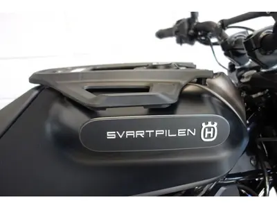 HUSQVARNA SVARTPILEN 125 – foto 4