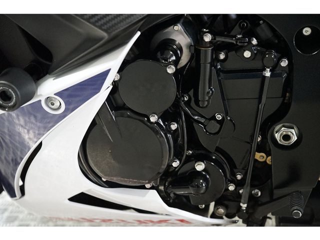 suzuki - gsx-r-750