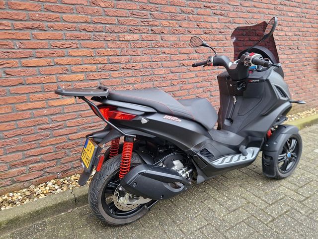 piaggio - mp3-300-hpe-sport