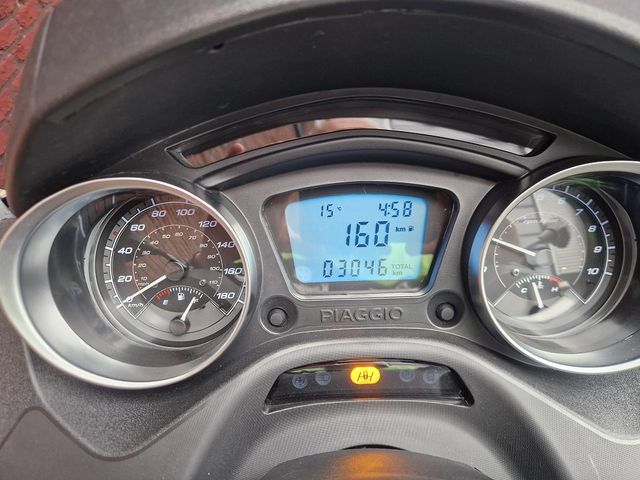 piaggio - mp3-300-hpe-sport