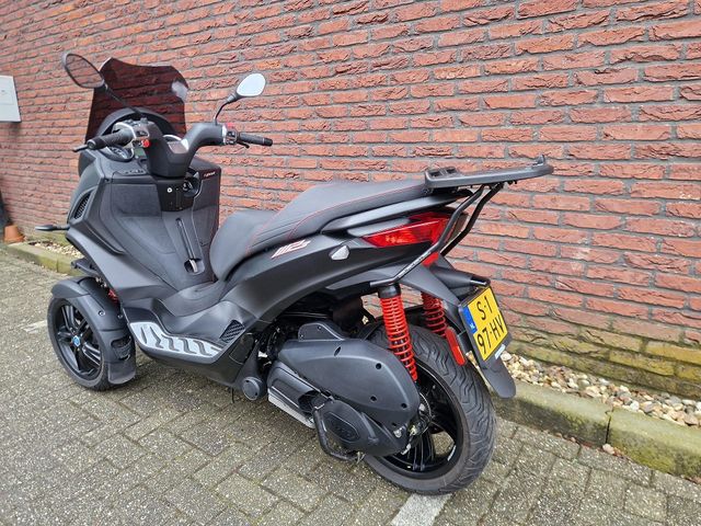 piaggio - mp3-300-hpe-sport