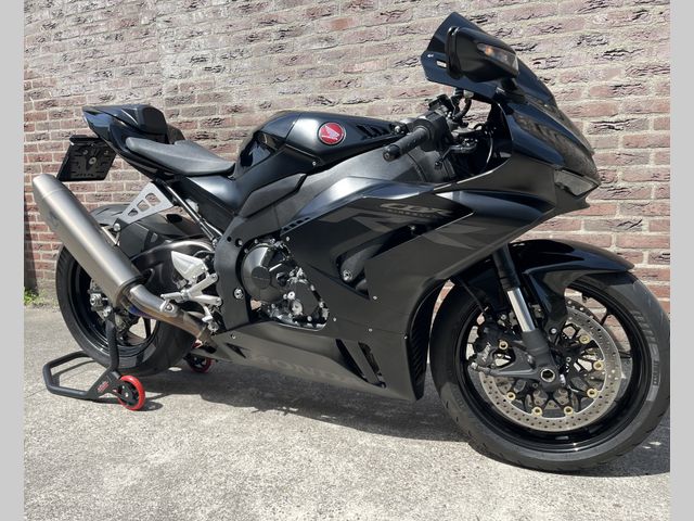 honda - cbr-1000-rr-r-fireblade-st