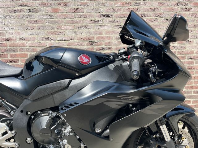 honda - cbr-1000-rr-r-fireblade-st