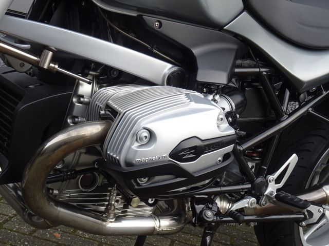 bmw - r-1200-r